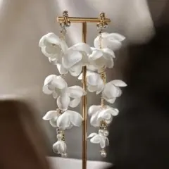 大ぶりお花イヤリング ウェディング 新品未使用 結婚式アクセサリー ブライダル