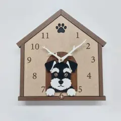 名入れ無料】犬小屋から顔を出しているシュナウザー グレーの掛け時計