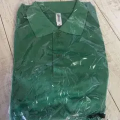 グリーン　緑　ポロシャツ