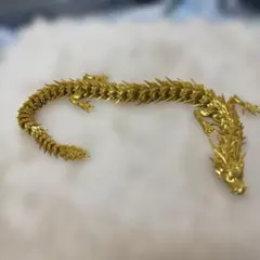 3D 프린터로 만든 이동식 드래곤입니다.