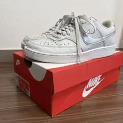 NIKE ホワイト シルバー スニーカー