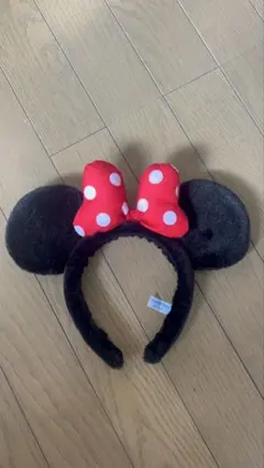 ミニーマウス カチューシャ 赤い水玉リボン