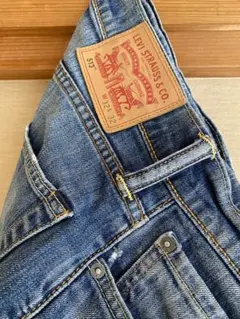 LEVI’Sジーンズ　513 ダメージ