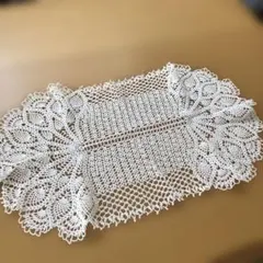 ハンドメイド　レース編み　ドイリー　フリル　テーブルセンター　生成り