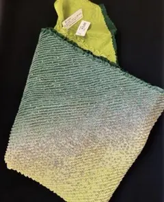 値下げ　新品タグ付き　振袖用　グラデーション帯揚げ総絞り、ストーン付き