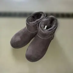 未使用　UGG アグ ムートンブーツ 裏ボア クラシック ミニ シューズ　グレー