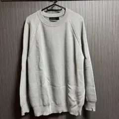 ライトグレー クルーネックセーター