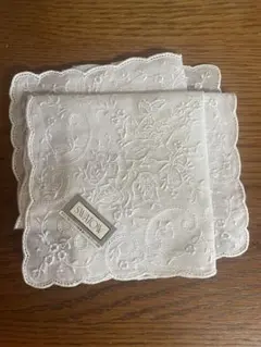 SIVATOW 刺繍入りホワイトハンカチ
