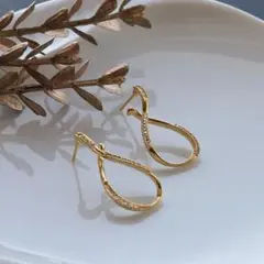 Item thumbnail for item 442ff8b4-9dd4-4c76-85c1-35b4e3d0393e