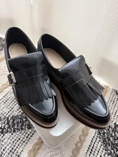 【ZARA】厚底ローファー　エナメル フリンジ