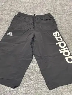 アディダス　ハーフパンツ
