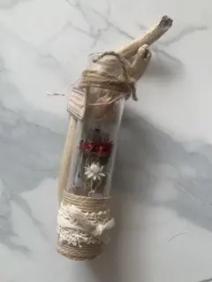 流木とドライフラワーのインテリア装飾