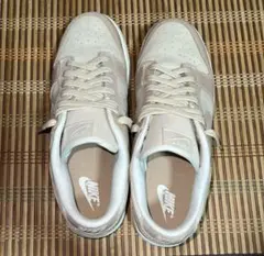Nike Dunk Low ベージュ スニーカー