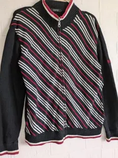 ryn様専用　バーバリー　ブラックレーベル　ジップアップニット ホース　刺繍
