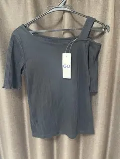 GU ブラック オフショルダー 半袖 Tシャツ