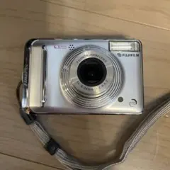 FUJIFILM 「FinePix AV100」 動作品 オールドコンデジ - メルカリ