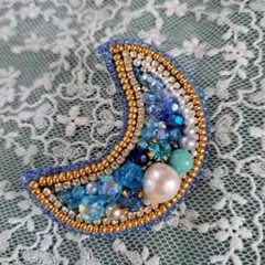 ビーズ刺繍ブローチ月形ブローチ 【月】