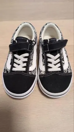 VANS ブラック/ホワイト スニーカー マジックテープ付き　18cm