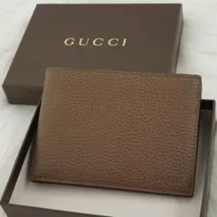 未使用品　箱付き　GUCCI グッチ　折り財布　二つ折り　ロゴグラム　ブラウン