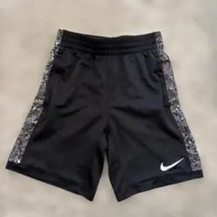 Nike DRI-FIT ブラックハーフパンツ S