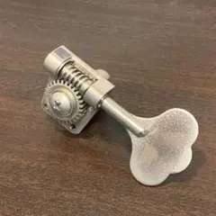 Item thumbnail for item c5de9a82-656c-4b1c-932a-e45292da5cc7