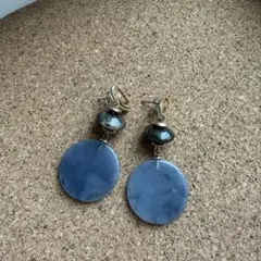 グレー ドロップピアス キャッチ付き