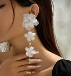 大ぶりホワイトフラワーイヤリングピアスブライダルアクセサリーパール結婚式お呼ばれ