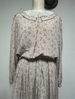 ダブルレース襟　小花柄　ロングワンピース　レトロ　クラシカル　コサージュつき