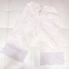 8. アイボリーカジュアルパンツ