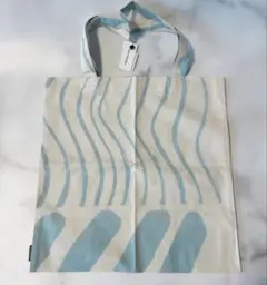 marimekkoマリメッコ SILKKIKUIKKAトートバッグ エコバッグのサムネイル