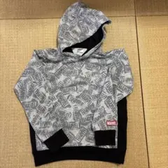 フード付きトレーナー