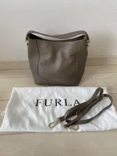 FURLA バック