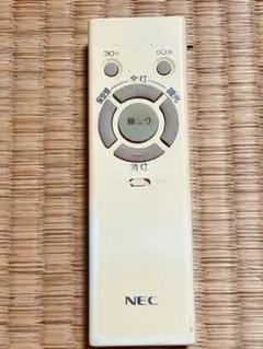 Nym.NEC　照明リモコン(型番　RL52) 蓋なし