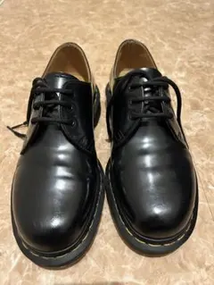 美品】Dr.Martens 3ホール 25cm｜11839｜ドクターマーチン - メルカリ