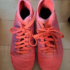 オレンジ サッカーシューズ スパイク付き
