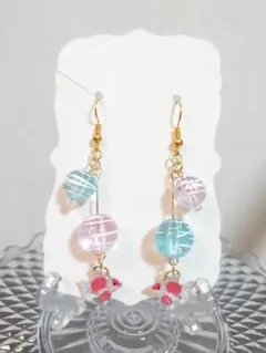 ハンドメイド　ヨーヨー　金魚　ピアス　お祭り　夏　ピンク　ブルー　レジン