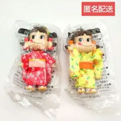 【未開封】不二家 ペコちゃんマスコットキーホルダー 赤と黄の着物 お正月に