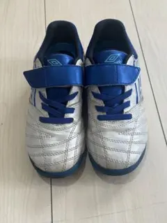 Umbro サッカーシューズ シルバー/ブルー