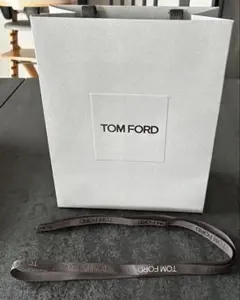 トムフォード　紙袋のみのサムネイル