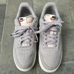 Nike Air Force 1 グレー スニーカー