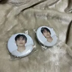 TXT カプセルトイ 缶バッジ 2個セット ヨンジュン