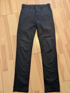 ユニクロ　ブラック チノパン Mサイズ