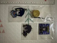 刀剣乱舞　三日月宗近　小狐丸　アクリルキーホルダー 4点セット