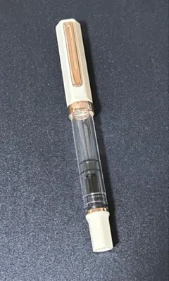 レア Pelikan ペリカン 万年筆 P481 ペリスケ スケルトン - メルカリ