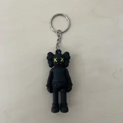 kaws キャラクターグッズ