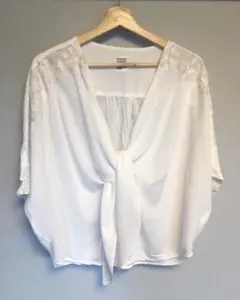 ebony ivory 刺繍ブラウスのサムネイル