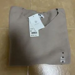 UNIQLOユニクロRD KNIT ベージュ Vネックニット MサイズAW
