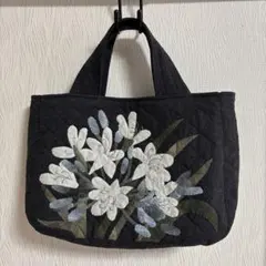 大きなレースモラ刺繍のバッグ 大きなレースモラ刺繍のバッグ - メルカリ
