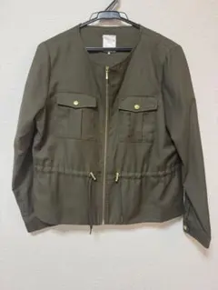 techichi テチチ　ノーカラーブルゾン　カーキ