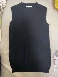 【11/29-12/5限定価格】ブラックリブ編みノースリーブセーター Mサイズ